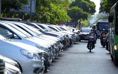 TP.HCM ban hành kế hoạch thu phí đỗ ô tô dưới lòng đường