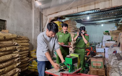 Lâm Đồng: Bắt quả tang cơ sở sản xuất phân bón trái phép