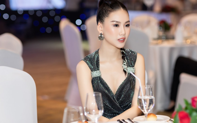 Siêu mẫu Quỳnh Hoa: “Có người định “mua đứt” tôi 20 tỷ, nhưng tôi không làm giàu bằng cặp với đại gia”