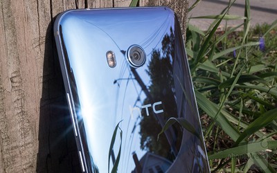 HTC chuẩn bị hoàn tất cuộc "bán mình" cho Google?