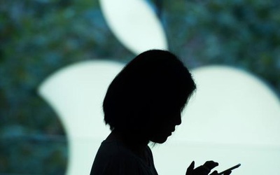 Các chiêu hiểm móc túi khách hàng của Apple tăng tốc qua các năm