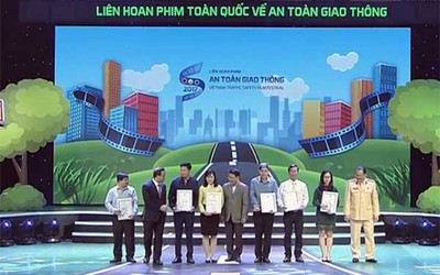 Trao giải Liên hoan phim toàn quốc về An toàn giao thông năm 2017