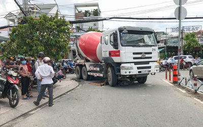 Xe trộn bê tông chạy giờ cấm, đâm nữ sinh 19 tuổi đi xe máy tử vong