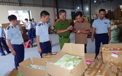 Thu giữ hàng nghìn sản phẩm thuốc lá điện tử không rõ nguồn gốc