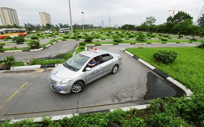 Hà Nội quy định giá dịch vụ đào tạo lái xe ô tô B2