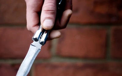Án Tây-Luật Ta: Hình phạt nào cho nữ sinh 13 tuổi đâm dao tại trường học?