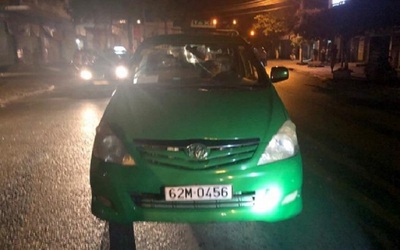 Truy bắt nhóm thanh niên chặn taxi nổ súng truy sát nhiều người