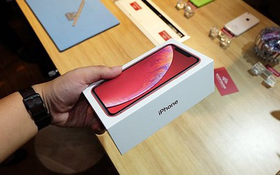 Lộ diện hình ảnh iPhone Xr mới về Việt Nam, giá từ 23 triệu đồng