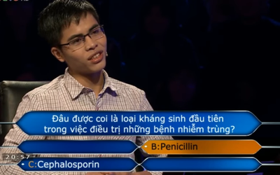 Phút "đơ" trước MC Phan Đăng của thủ khoa 30 điểm đạt giải cao trong Ai là triệu phú