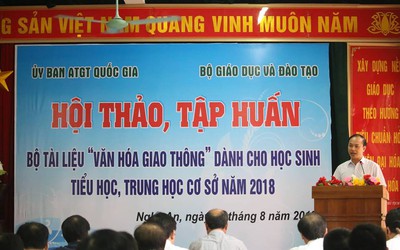 Mỗi năm có gần 10.000 người tử vong do tai nạn giao thông