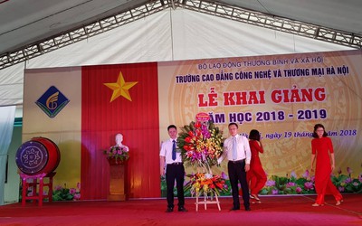 Trường CĐ Công nghệ và Thương mại Hà Nội tổ chức khai giảng năm học mới