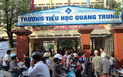 Nóng: Học sinh lớp 2 bị cô giáo cho bạn tát 50 cái