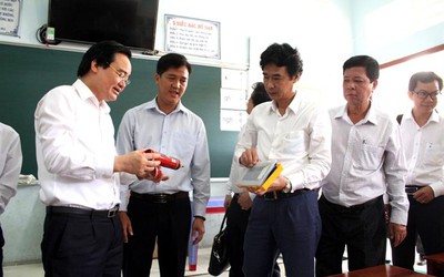 Bộ trưởng Phùng Xuân Nhạ: "An toàn mới đi học, đi học phải an toàn”