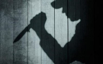 Làm rõ vụ người phụ nữ đang ngủ với con trai bị kẻ bịt mặt chém nguy kịch