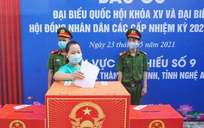 Không khí bầu cử của cử tri "đặc biệt" tại trại tạm giam Công an tỉnh Nghệ An