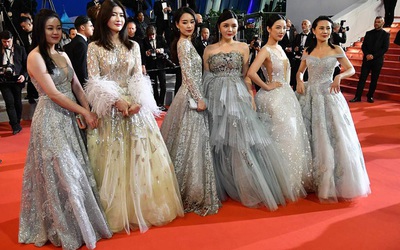 LHP Cannes 2019 và những "trò lố" trên thảm đỏ