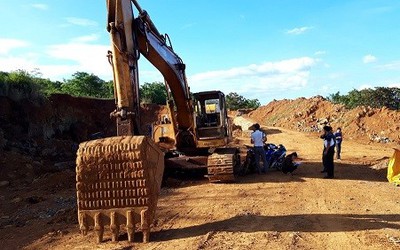 Bắt quả tang điểm khai thác đá trái phép