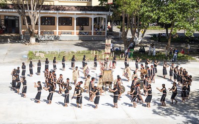 Để tiếng cồng chiêng mãi ngân vang nơi đại ngàn