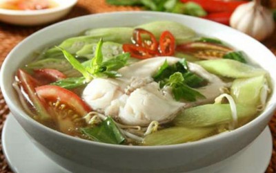 Hướng dẫn làm món canh cá nấu dọc mùng ngon lạ đãi cả nhà