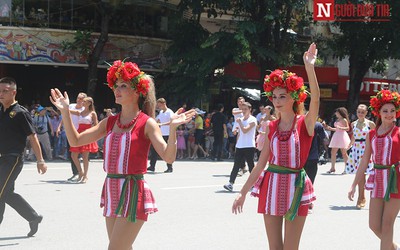 Lễ hội Carnival: Ngẩn ngơ trước nhan sắc của các vũ công