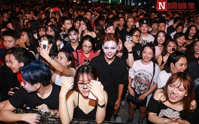 Halloween 2017: Hơn 3000 bạn trẻ Hà thành cháy hết mình cùng Slim V, Soobin