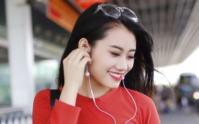 Thiếu nữ xinh xắn hát “Mong ước kỷ niệm xưa” gây sốt mạng