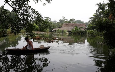 Hà Nội: Chương Mỹ ngập lụt khiến 3 người đuối nước