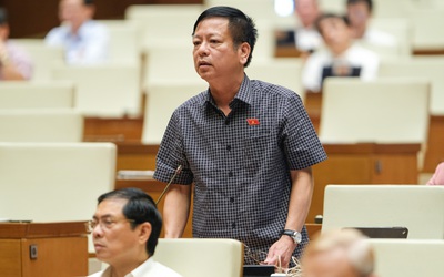 Đại biểu tranh luận với Bộ trưởng Tô Lâm về việc thu sổ hộ khẩu giấy
