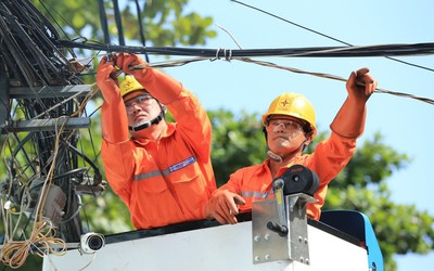 Bộ Công Thương lên tiếng việc giá điện phải “cõng” khoản lỗ của EVN