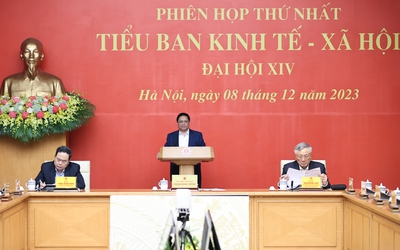 Thủ tướng chủ trì phiên họp Tiểu ban Kinh tế - Xã hội Đại hội XIV