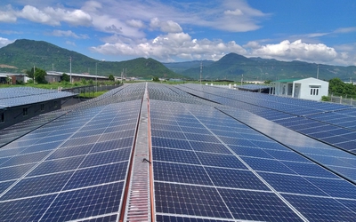 Bộ Công Thương: Bán điện mặt trời mái nhà dư thừa sẽ “vỡ quy hoạch”
