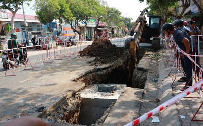 Sập hố thi công đường cống thoát nước, một công nhân bị đè tử vong