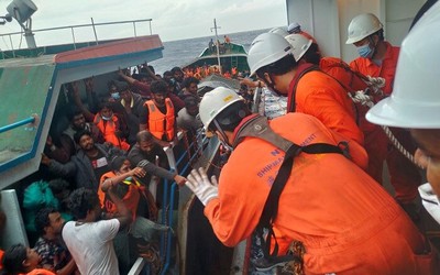 Cứu nạn 303 công dân Sri Lanka bị trôi dạt trên biển