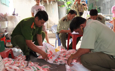 Bình Dương: Phát hiện hơn 500 gói bột ngọt giả nhãn hiệu Ajinomoto