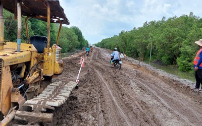 Cà Mau: Lập biên bản nhà thầu thi công không bố trí đầy đủ rào chắn