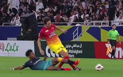 Drogba ra đáp án dí dỏm trước câu hỏi khá ngố của Speed