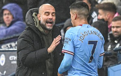 Cancelo đả kích Pep Guardiola là "kẻ dối trá", Man City là đội bạc bẽo