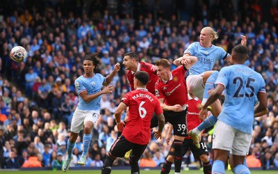 M.U và Man City chung tay phản đối luật mới của Premier League