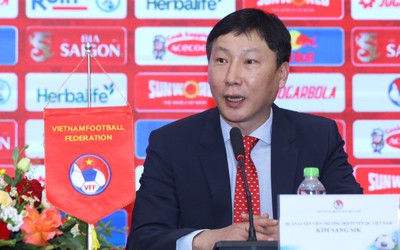 Tân HLV Kim Sang Sik: "Triết lý của tôi là bóng đá chiến thắng"