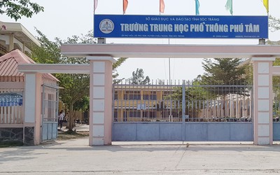 Gọi học sinh là "đồ phản bội", Hiệu trưởng tiết lộ lý do bất ngờ