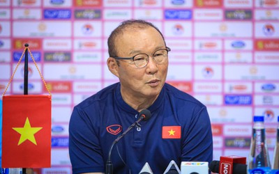 HLV Park Hang Seo: "Quang Hải sẽ thuyết phục Pau FC để về đá AFF Cup"