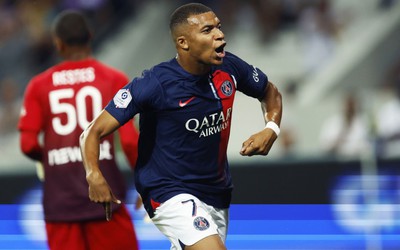 Mbappe có tiết lộ về tương lai sau khi đoạt Siêu Cúp Pháp