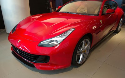 Tân binh 4 chỗ ngồi GTC4Lusso đầu tiên của Ferrari "đặt lốp" tới Ấn Độ