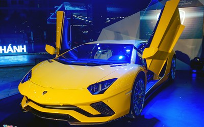 Lamborghini Aventador S độc nhất VN về tay đại gia Sài Gòn