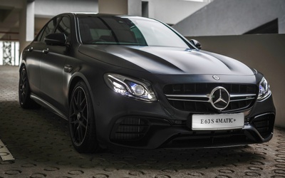 Mercedes-AMG E63 S bản mạnh nhất của dòng W213 E-Class giá gần 6 tỷ đồng