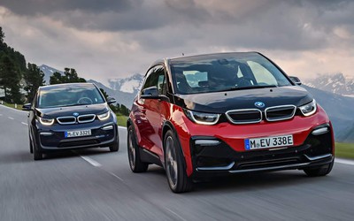 BMW công bố giá bán i3 2018 từ 961,8 triệu đồng