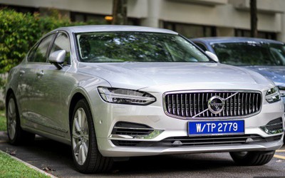 Volvo S90 T8 Hybrid CKD ra mắt tại Malaysia, giá từ 2 tỷ đồng