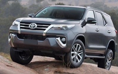 Doanh số sụt giảm, Toyota Fortuner 2018 giảm giá trăm triệu đồng tại Úc