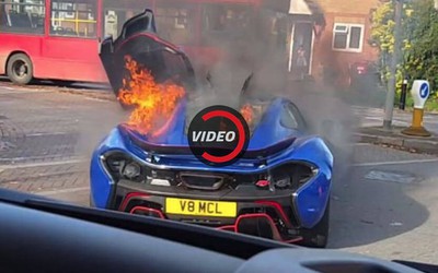 McLaren P1 "độc nhất vô nhị" tại Anh bốc cháy ngùn ngụt trên đường