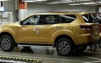 Ảnh “sống” hiếm hoi của SUV Nissan Navara trước ngày ra mắt